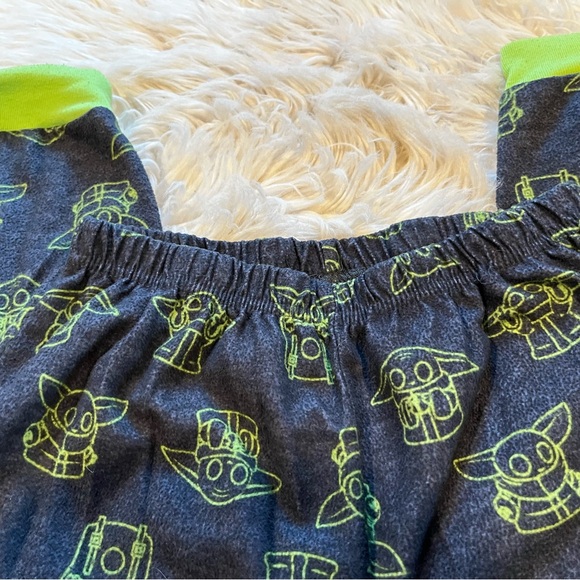 Star Wars Grogu Kids Pajamas with Green Character Print - Picture 4 of 10